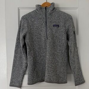Patagonia Women’s half zip-up Sweater in Heather Gray
